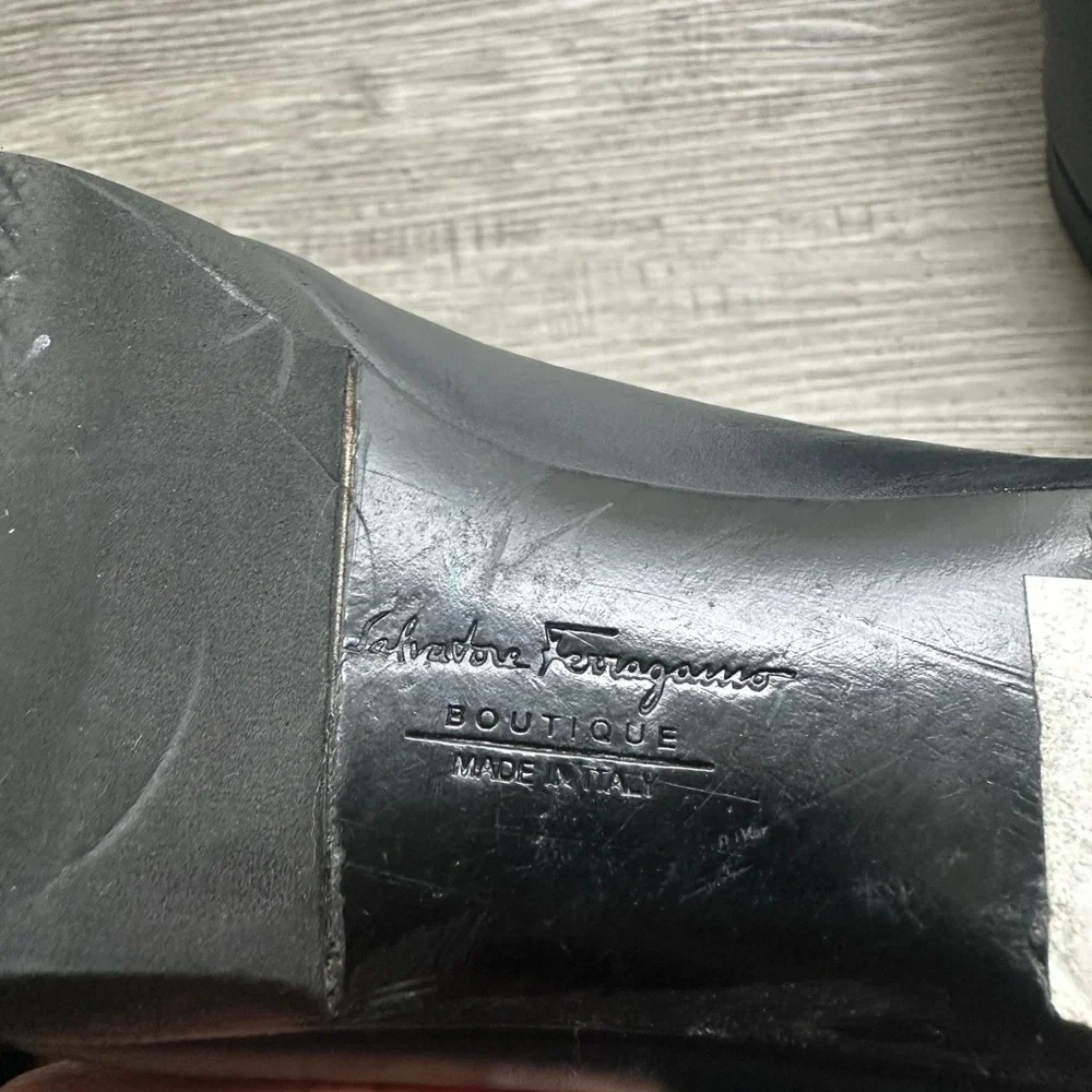 Restored Salvatore Ferragamo Women's Black and Flats Sz 6.5 runs like 6